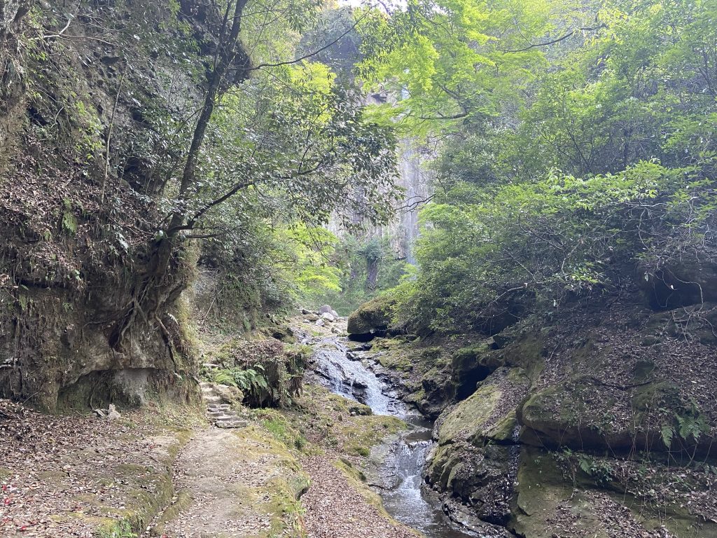 東椎屋の滝
